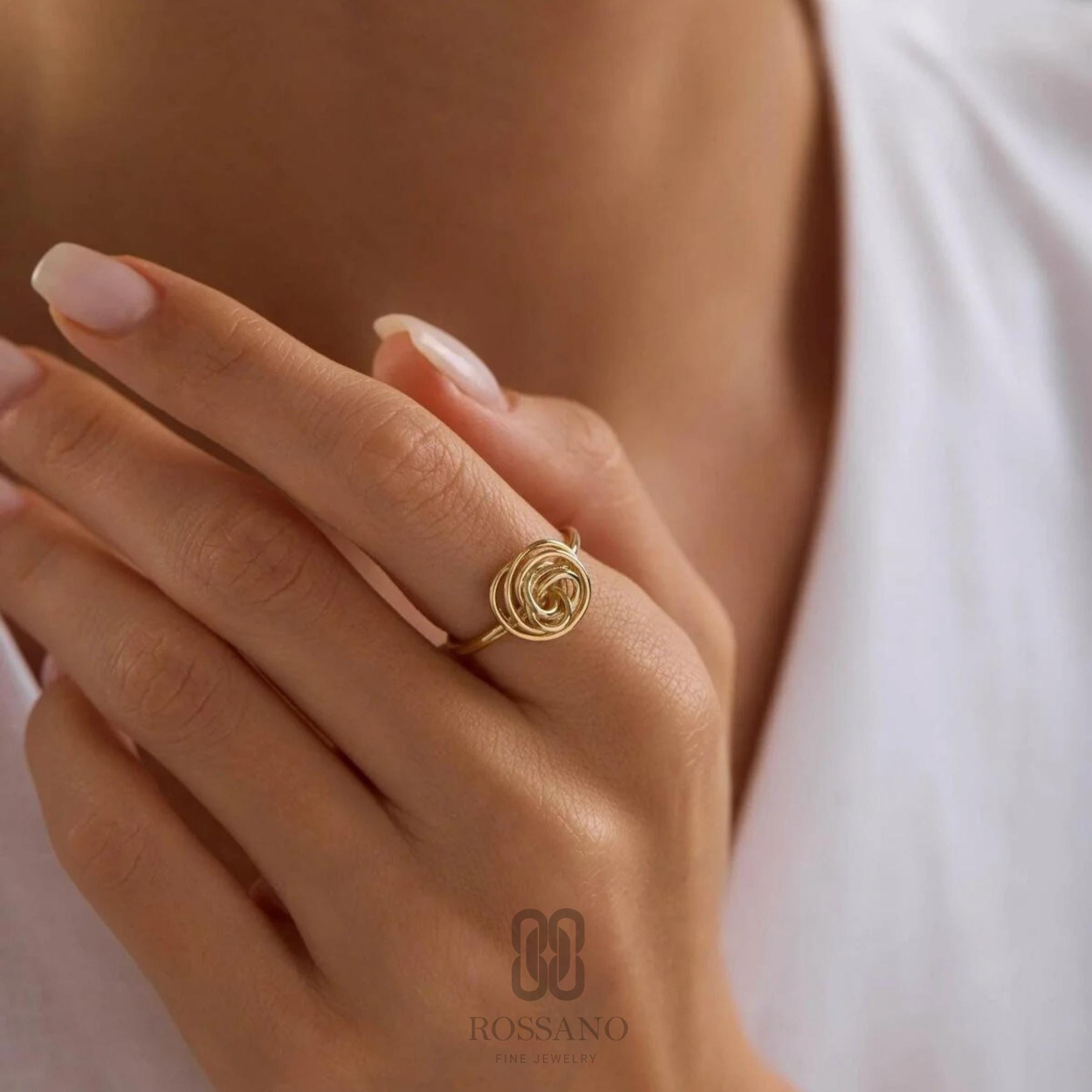 14K Gold Rose Wire Ring, Minimalist Floral Wire Ring, Dainty Handmade Gold Ring, Thin Stackable Ring, Elegant Jewelry, Gift for Her