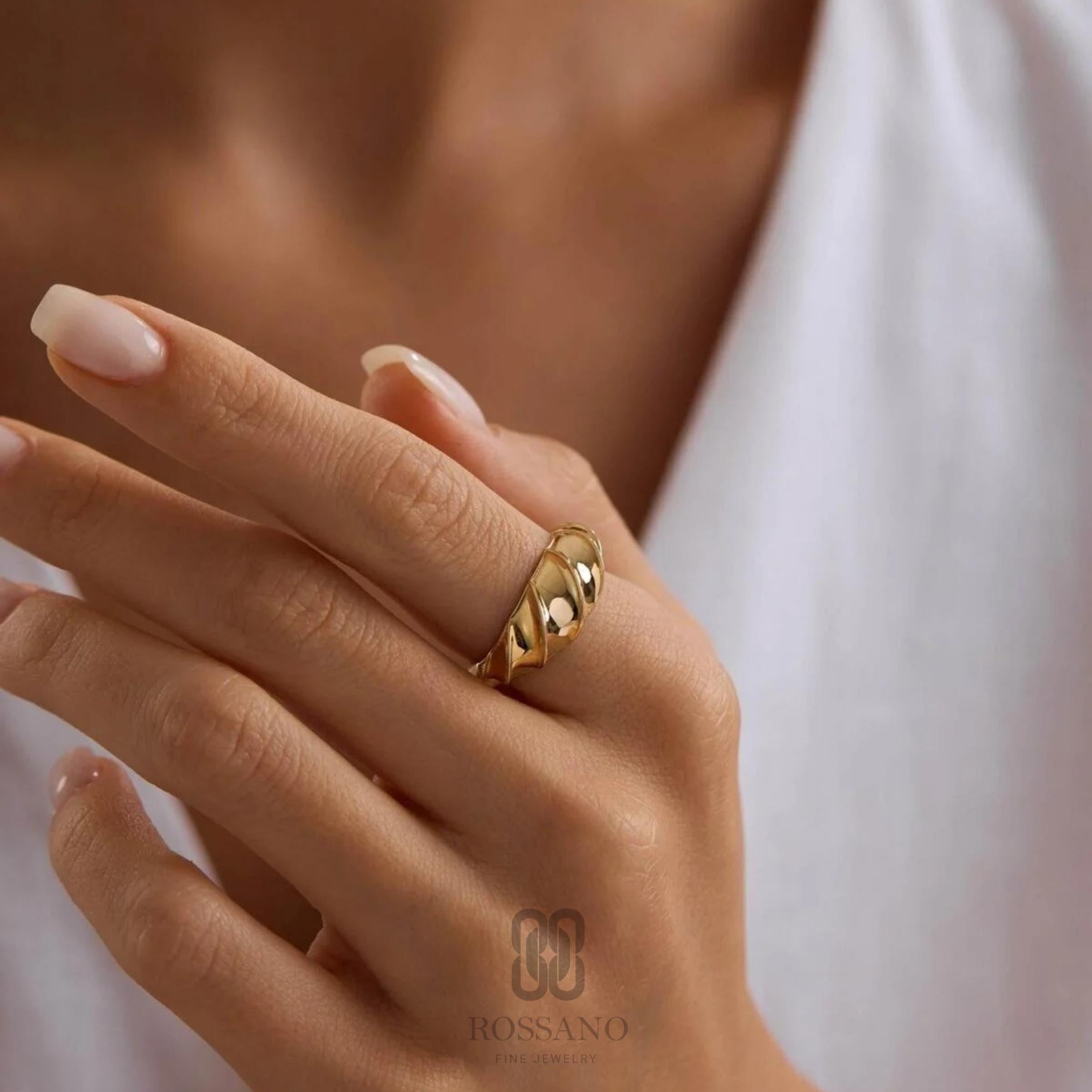 14K Gold Croissant Ring, Puffy Dome Twist Ring, Chunky Minimalist Gold Band, Statement Everyday Jewelry, Stackable Ring, Gift for Her