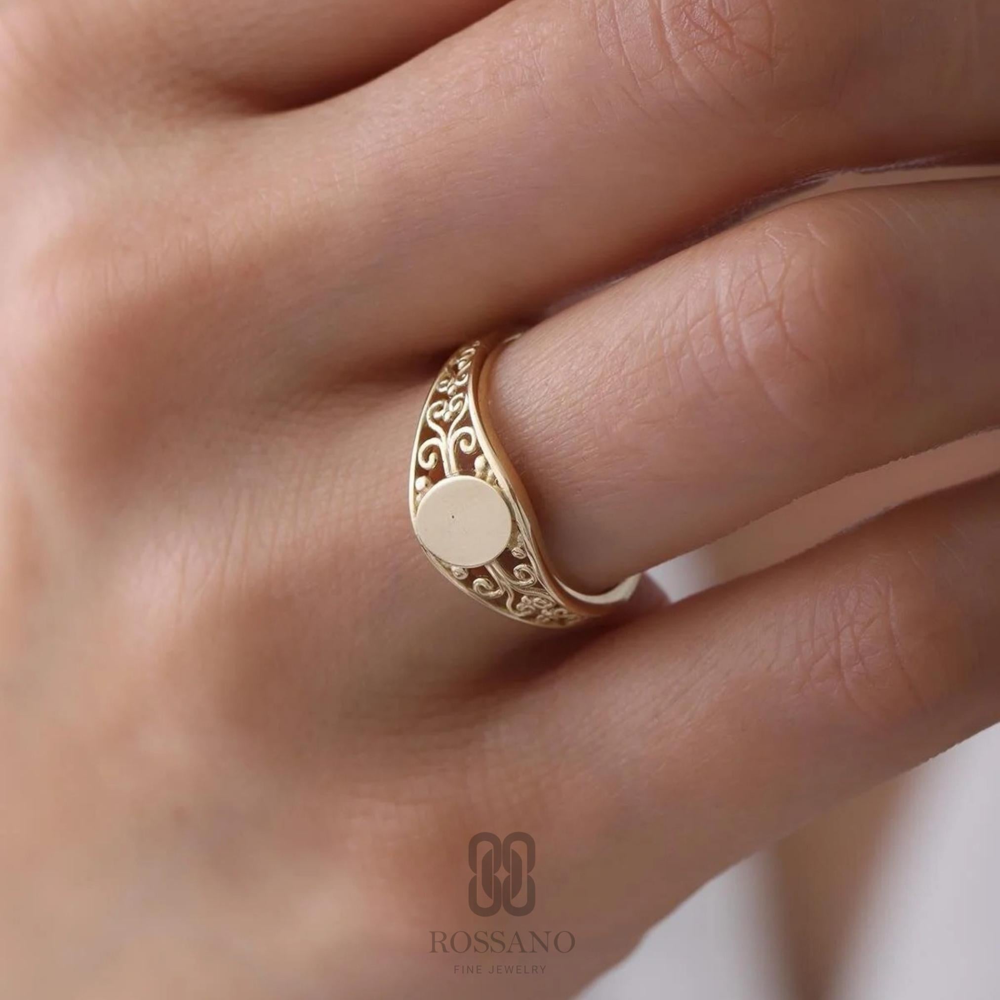 14K Gold Vintage Ring, Classic Antique Style Gold Band, Timeless Minimalist Ring, Elegant Everyday Jewelry, Stackable Ring, Gift for Her