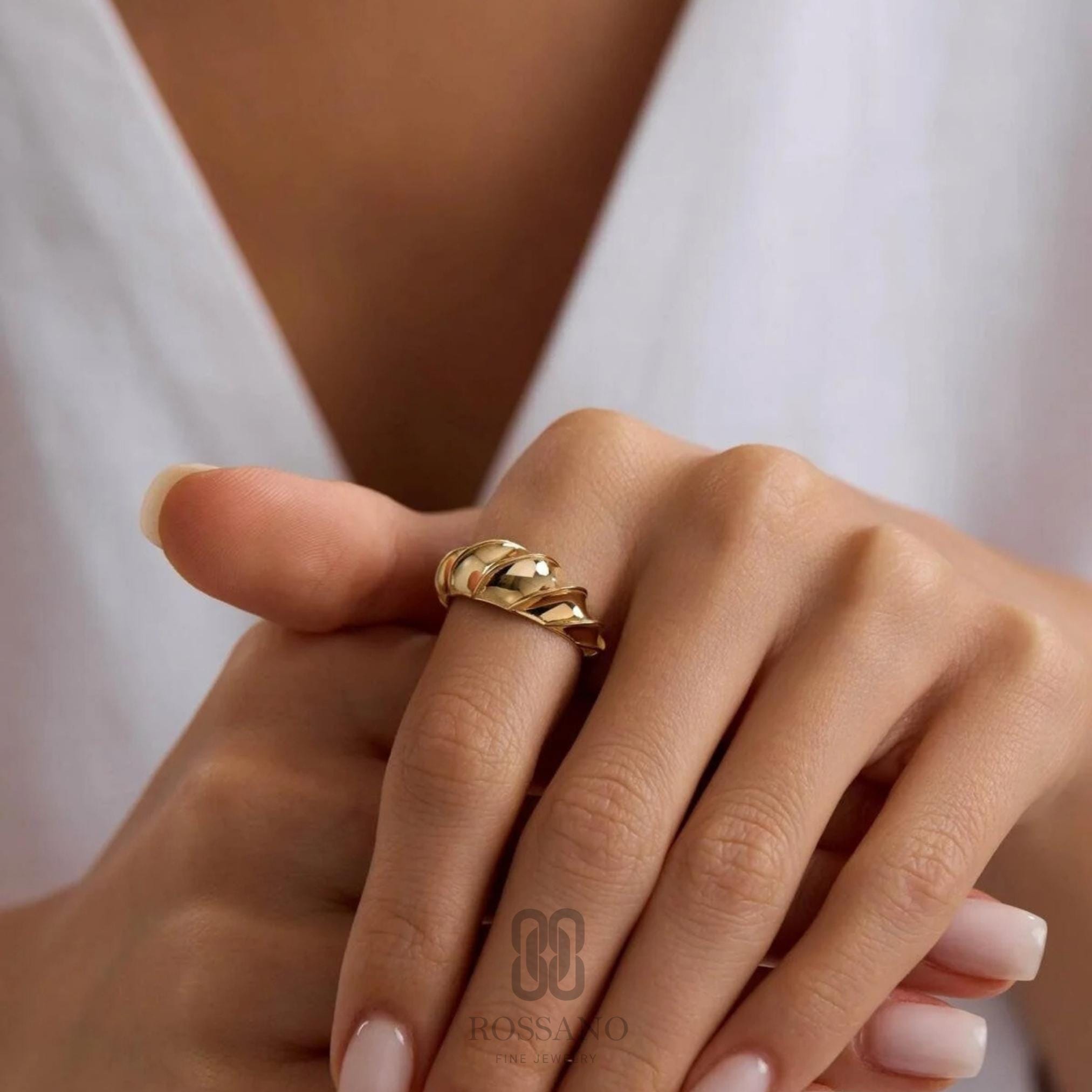 14K Gold Croissant Ring, Puffy Dome Twist Ring, Chunky Minimalist Gold Band, Statement Everyday Jewelry, Stackable Ring, Gift for Her