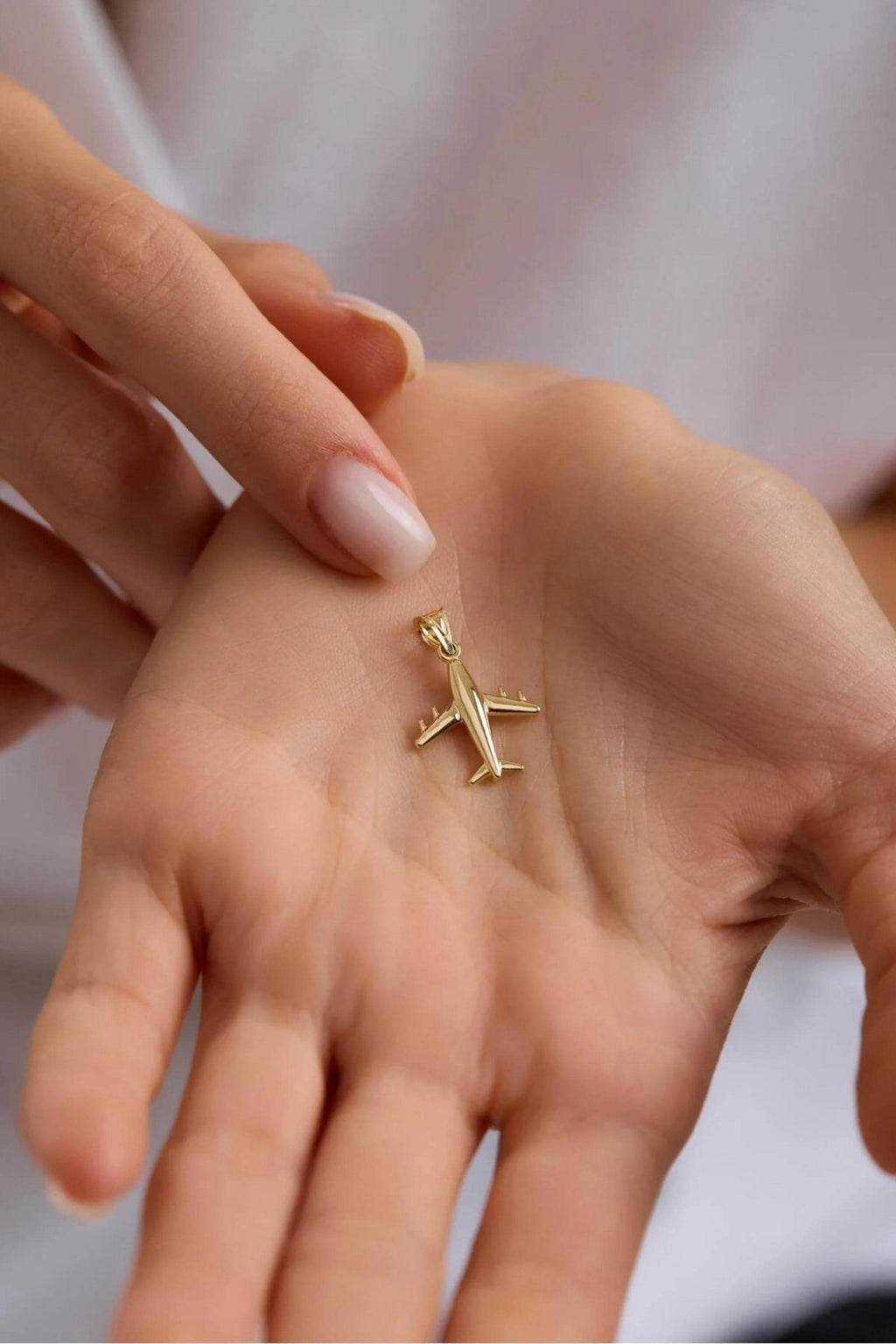 14K Gold Airplane Necklace, Dainty Plane Pendant Necklace, Minimalist Gold Chain, Travel Lover Jewelry, Stackable Everyday Necklace, Gift