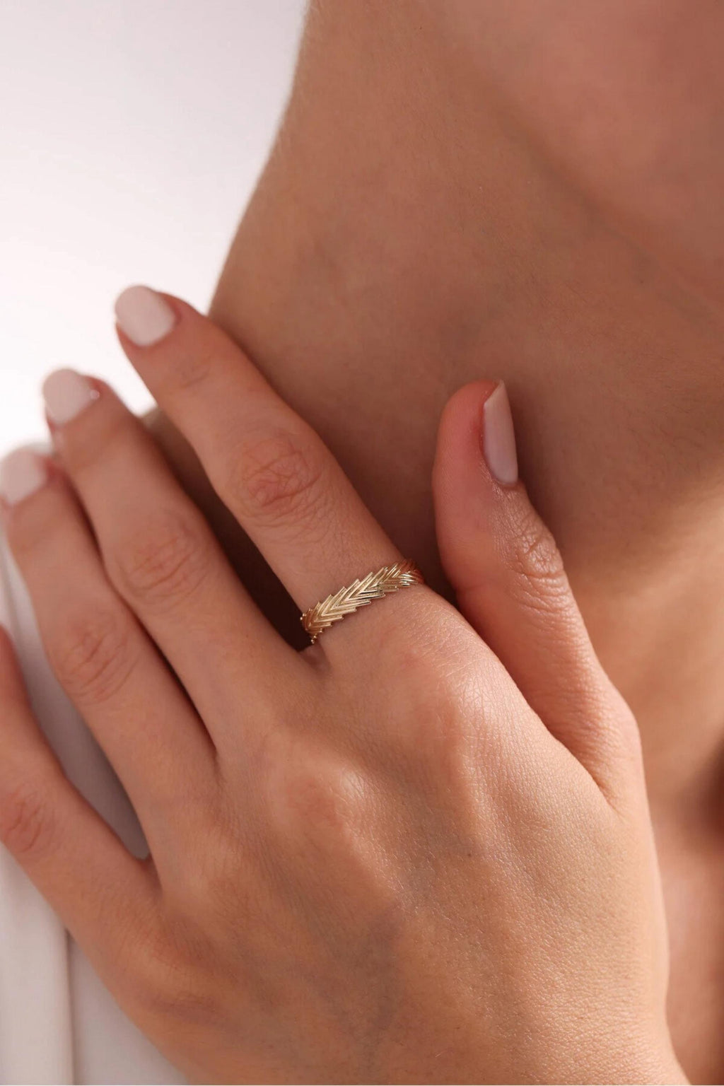 14K Gold Arrow Ring, Minimalist Chevron Ring, Dainty Stackable Gold Band, Everyday Fine Jewelry, Modern Gift for Her