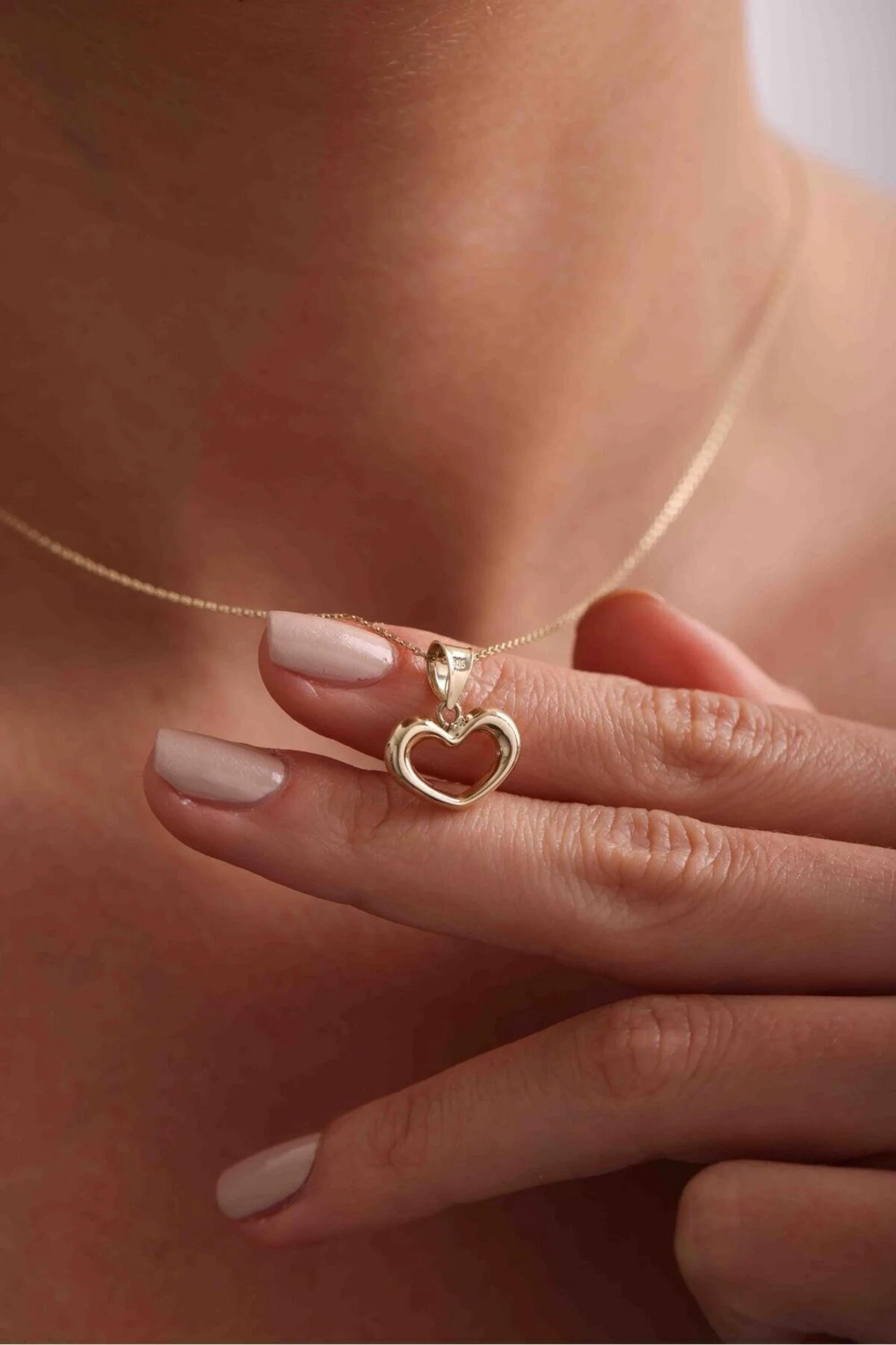 14K Gold Heart Necklace, Dainty Gold Necklace, Minimalist Everyday Jewelry, Stackable Gold Necklace, Gift for Her