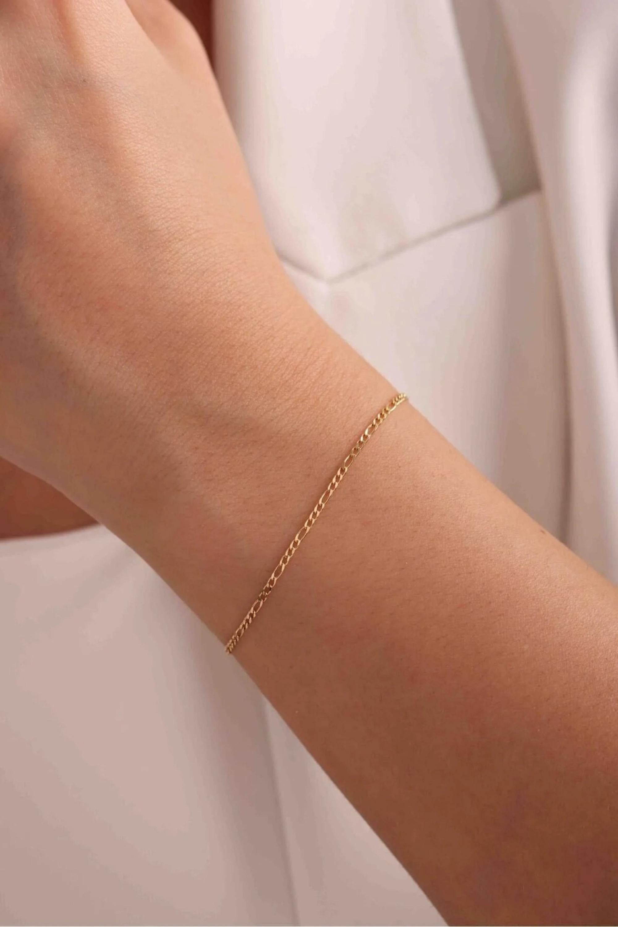 14K Gold 2mm Figaro Chain Bracelet, Dainty Gold Bracelet, Minimalist Everyday Jewelry, Stackable Gold Chain Bracelet for Women