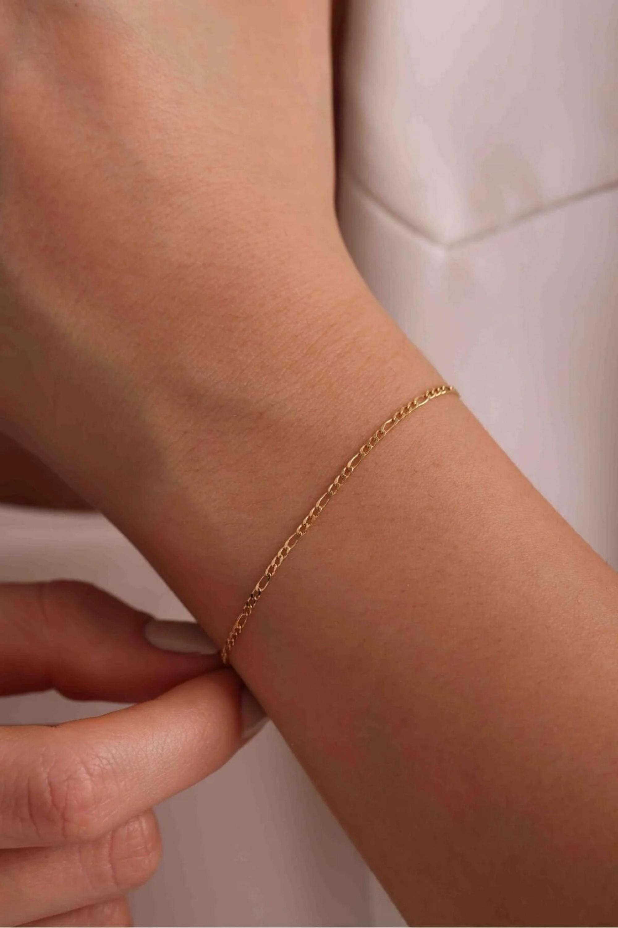 14K Gold 2mm Figaro Chain Bracelet, Dainty Gold Bracelet, Minimalist Everyday Jewelry, Stackable Gold Chain Bracelet for Women