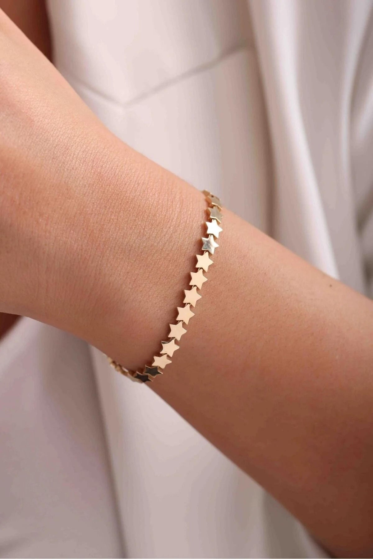 14K Gold Star Chain Bracelet, Celestial Gold Bracelet, Dainty Charm Bracelet, Layering Jewelry, Everyday Fine Jewelry, Gift for Women