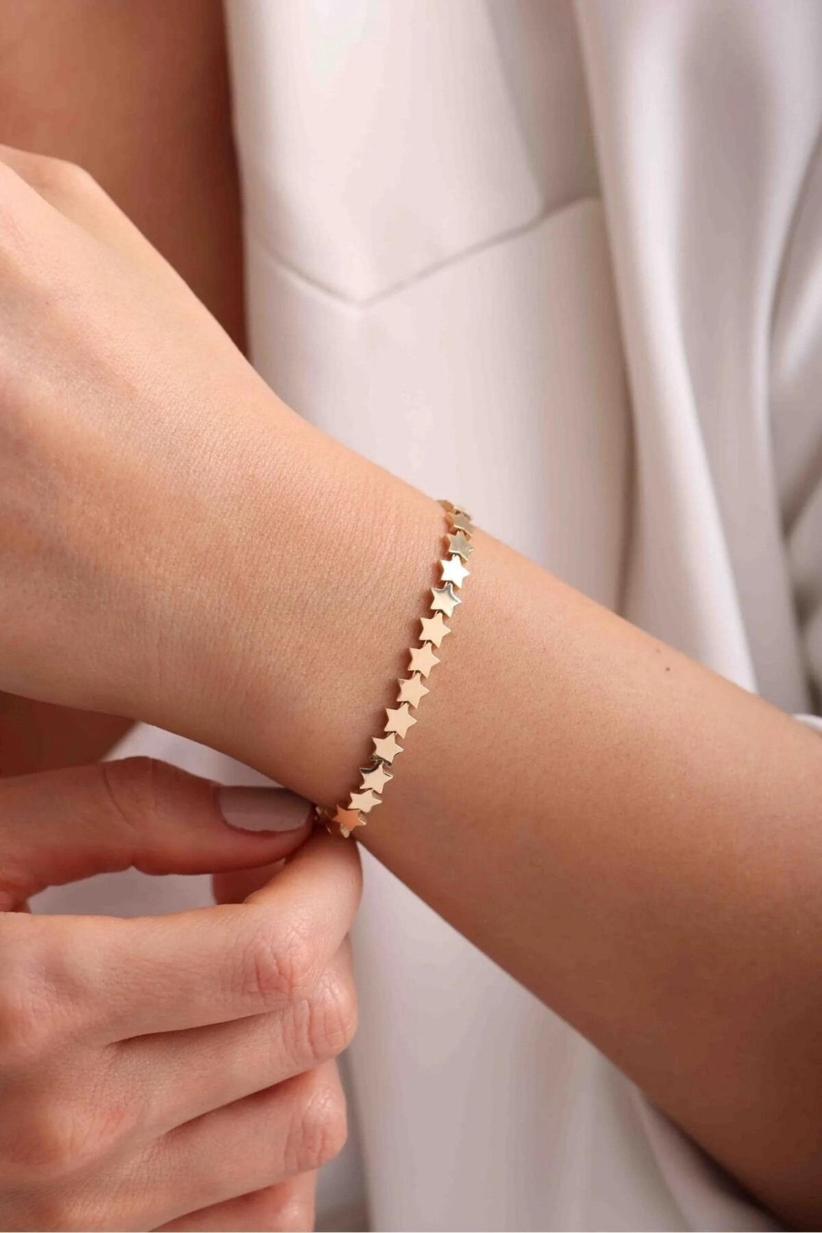 14K Gold Star Chain Bracelet, Celestial Gold Bracelet, Dainty Charm Bracelet, Layering Jewelry, Everyday Fine Jewelry, Gift for Women