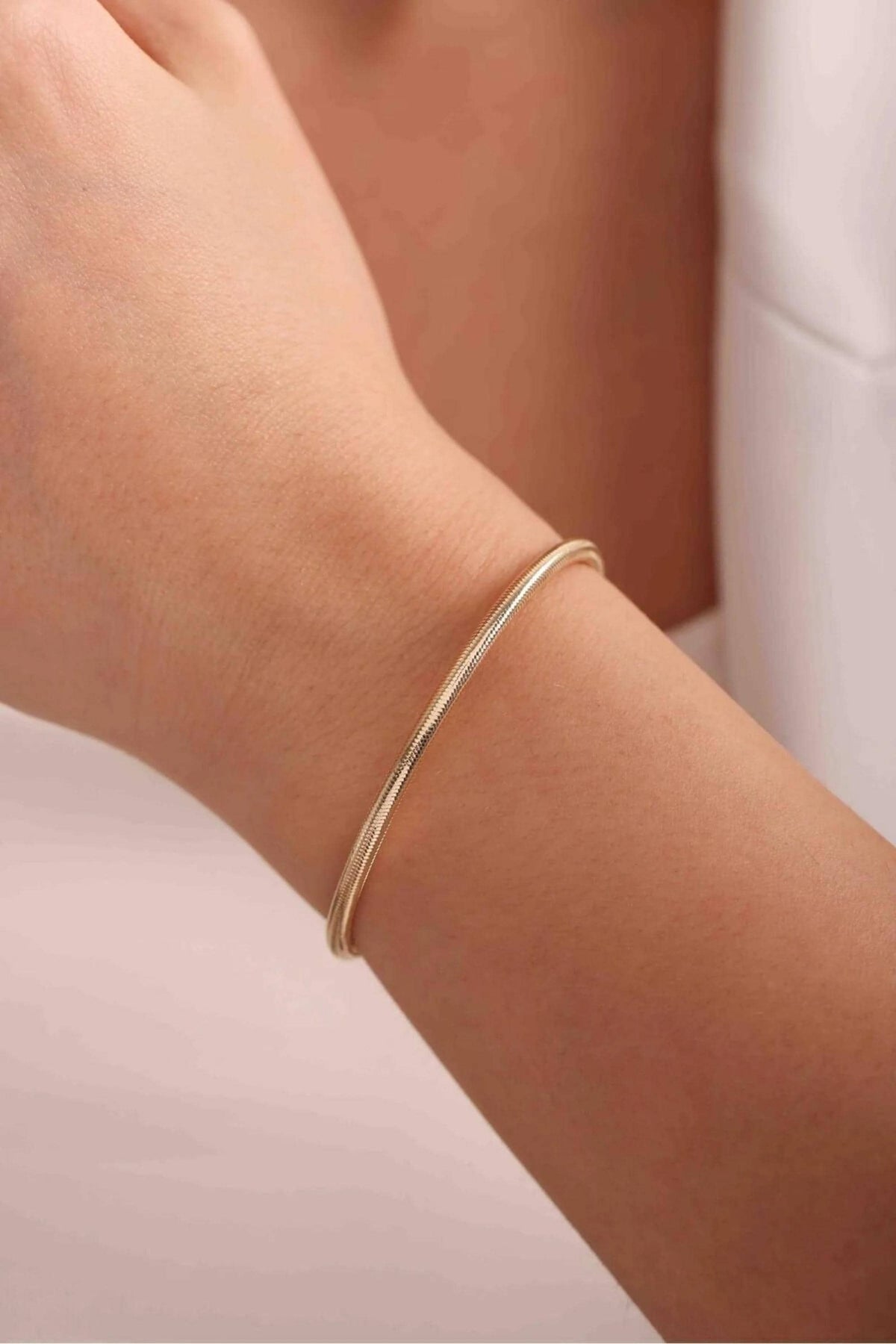 14K Gold Stretch Bracelet, Elastic Gold Bracelet, One Size Bracelet, Sleek Everyday Jewelry, Stackable Gold Bracelet for Women