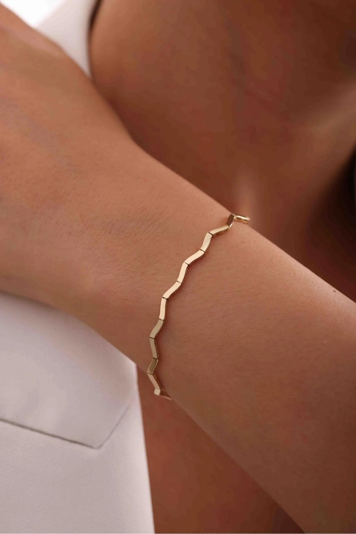 14K Gold Wave Bracelet, Zigzag Gold Bracelet, Modern Geometric Bracelet, Minimalist Statement Jewelry, Everyday Gift for Women