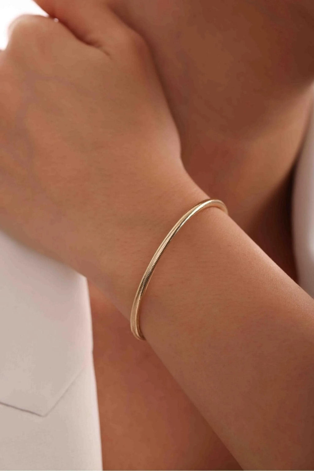 14K Gold Stretch Bracelet, Elastic Gold Bracelet, One Size Bracelet, Sleek Everyday Jewelry, Stackable Gold Bracelet for Women