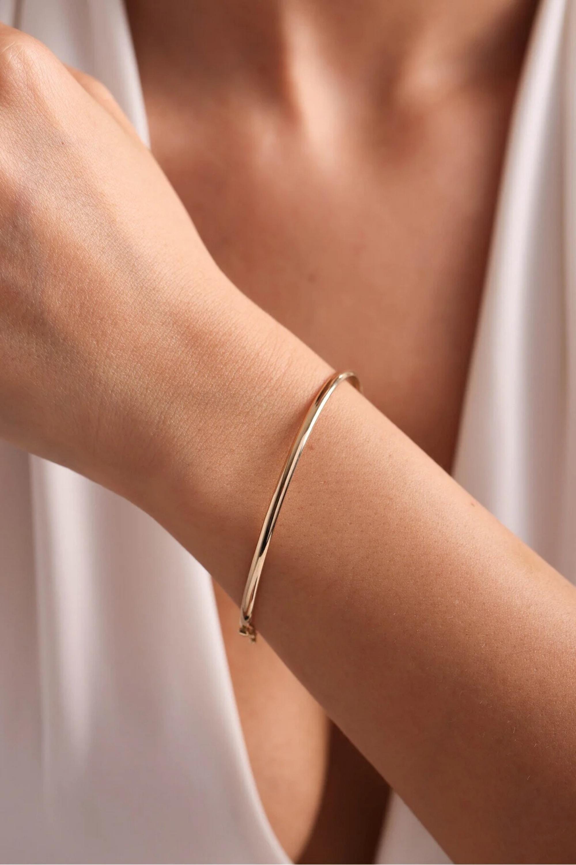 14K Gold 4mm Bangle Bracelet, Classic Gold Bangle, Sleek Minimalist Jewelry, Stackable Everyday Bracelet, Timeless Gift for Women