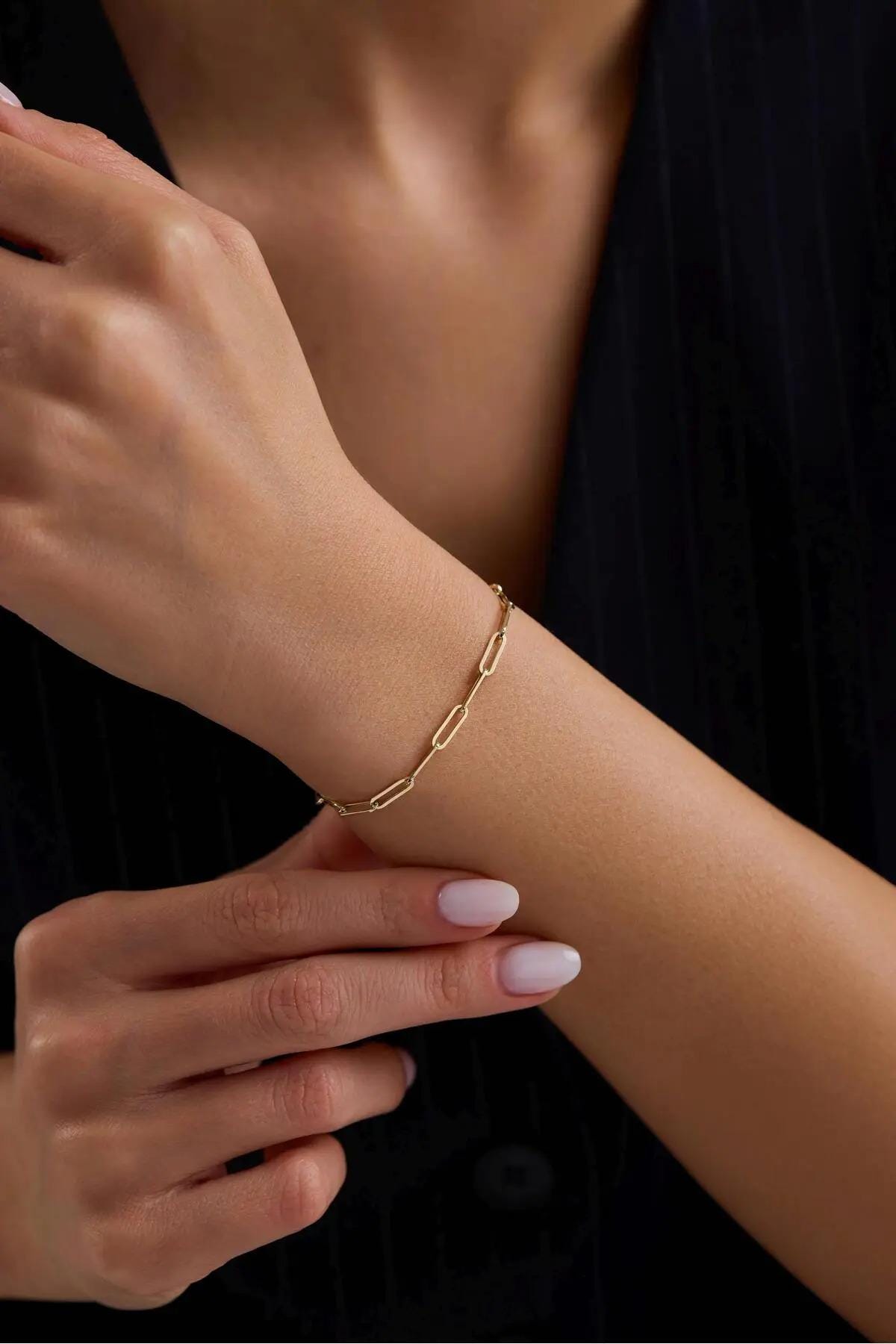 14K Gold Paperclip Bracelet, Classic Link Gold Bracelet, Modern Chain Jewelry, Sleek Layering Bracelet, Everyday Luxury Gift for Women