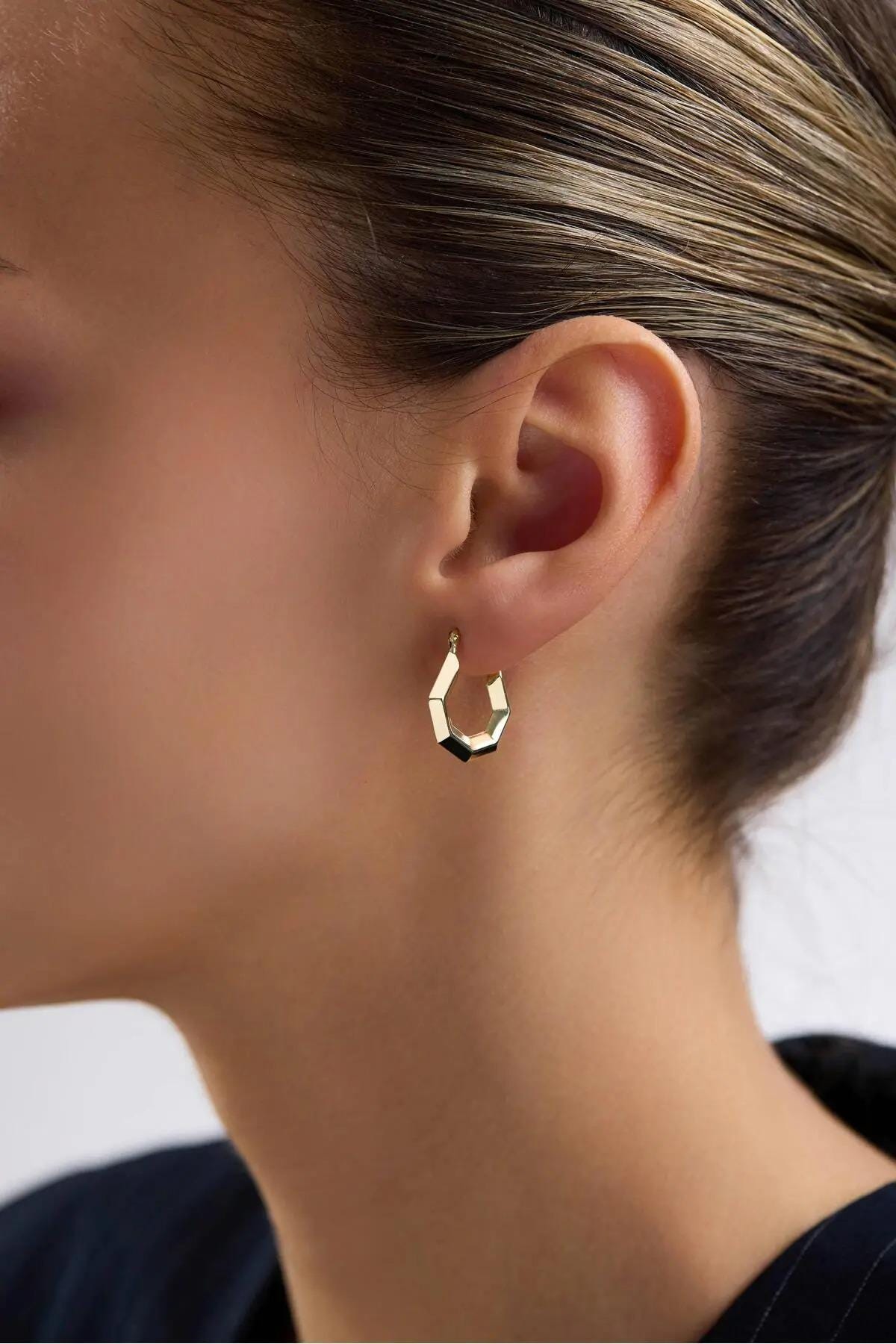14K Gold Hexagon Hoop Earrings, Geometric Gold Hoops, Modern Statement Earrings, Minimalist Everyday Jewelry, Elegant Gift for Women