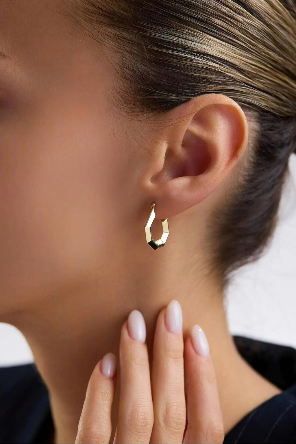 14K Gold Hexagon Hoop Earrings, Geometric Gold Hoops, Modern Statement Earrings, Minimalist Everyday Jewelry, Elegant Gift for Women