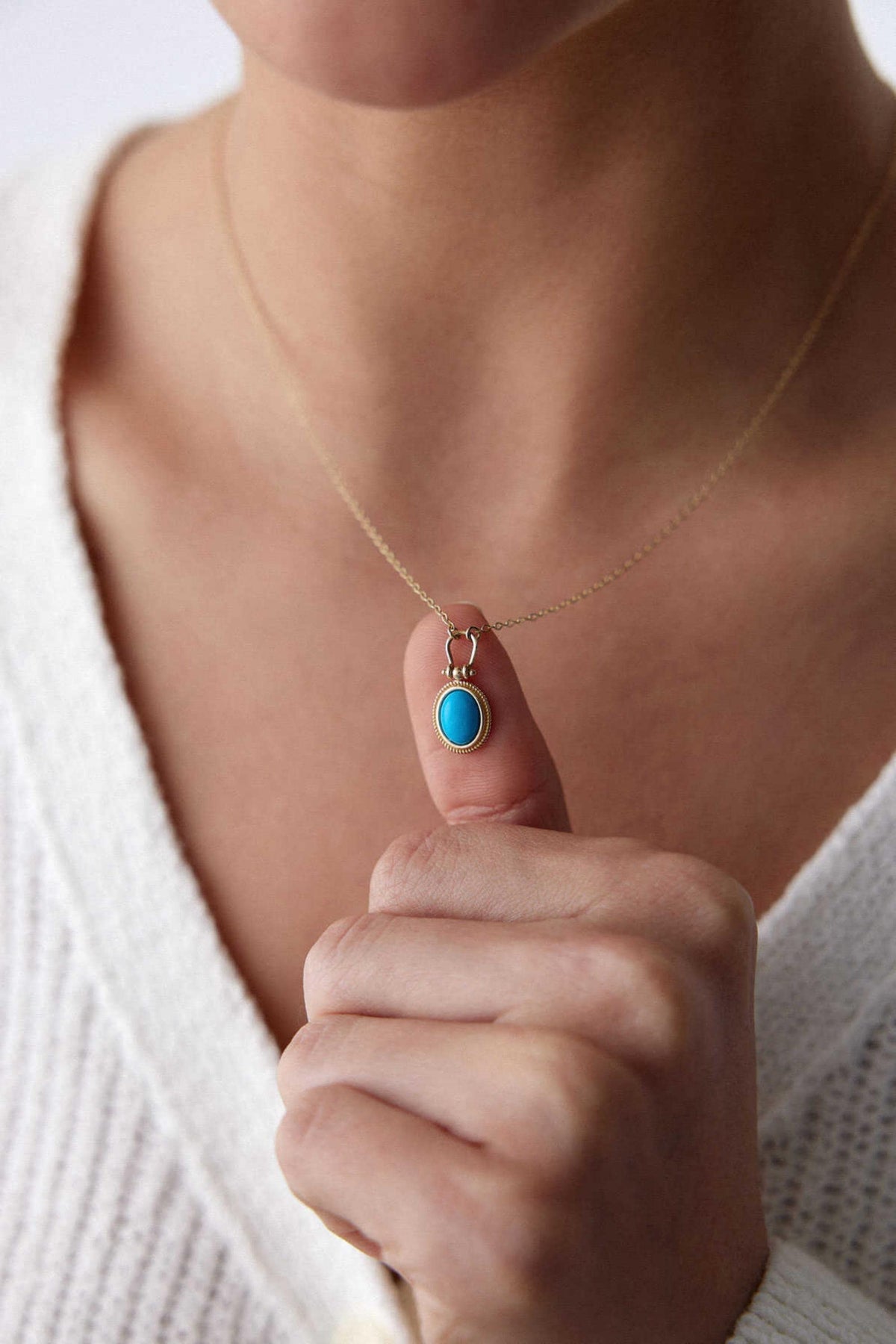 14K Gold Turquoise Necklace, Blue Turquoise Pendant, Dainty Gemstone Jewelry, Boho-Inspired Gold Chain, Elegant Everyday Gift for Women