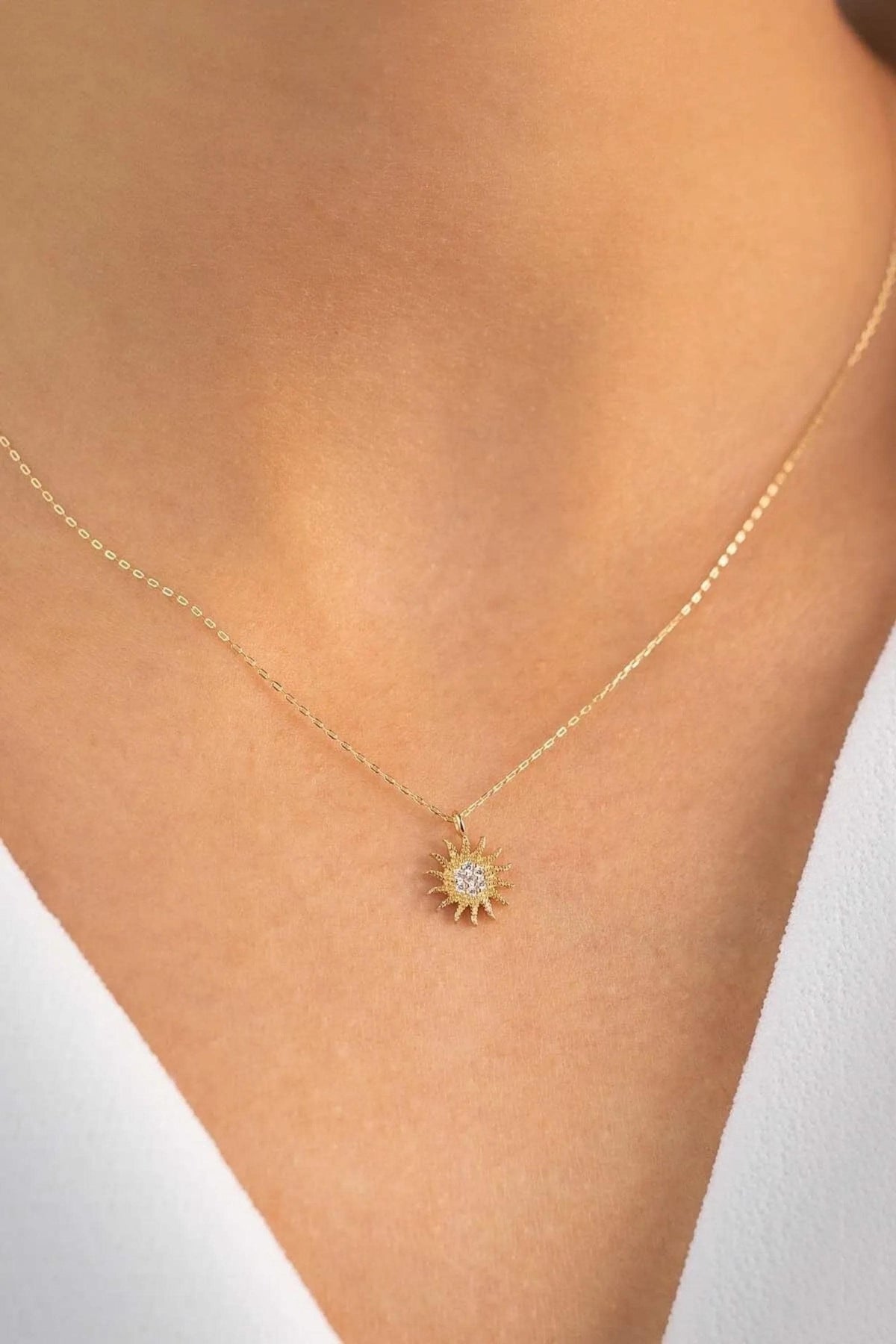 14K Gold Sun Necklace, Celestial Sun Pendant, Radiant Gold Symbol Jewelry, Dainty Layering Necklace, Elegant Everyday Gift for Women