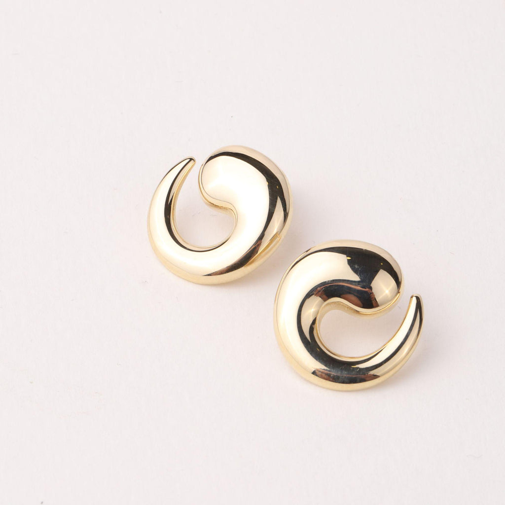 14K Gold Swirl Stud Earrings, Crescent Wave Studs, Sculptural Statement Earrings, Modern Everyday Jewelry, Elegant Gift for Women