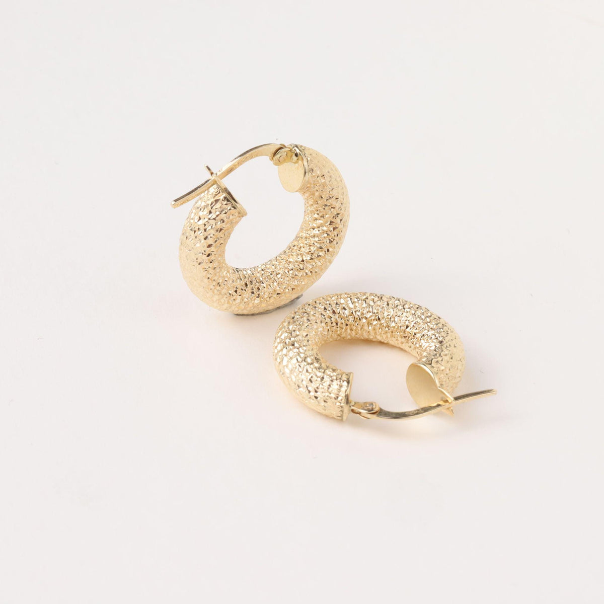 14K Gold Chunky Textured Hoop Earrings, Thick Diamond Cut Hoops, Bold Sparkle Earrings, Everyday Fine Jewelry, Gift for Women