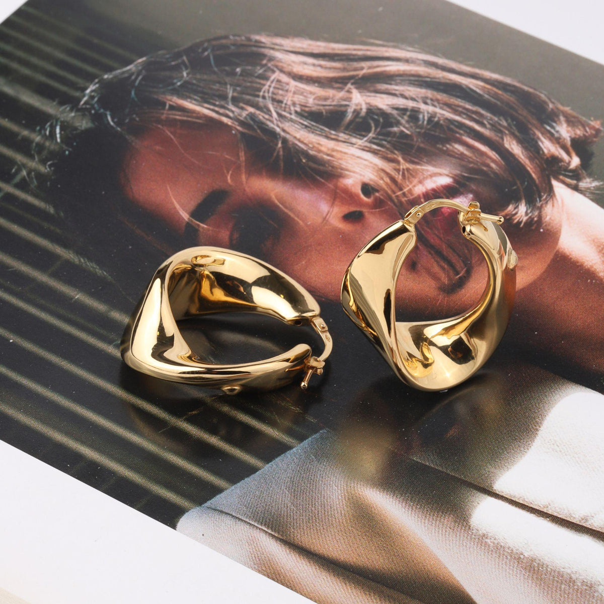 14K Gold Twisted Hoop Earrings, Chunky Wavy Gold Hoops, Sculptural Statement Earrings, Bold Everyday Jewelry, Gift for Women