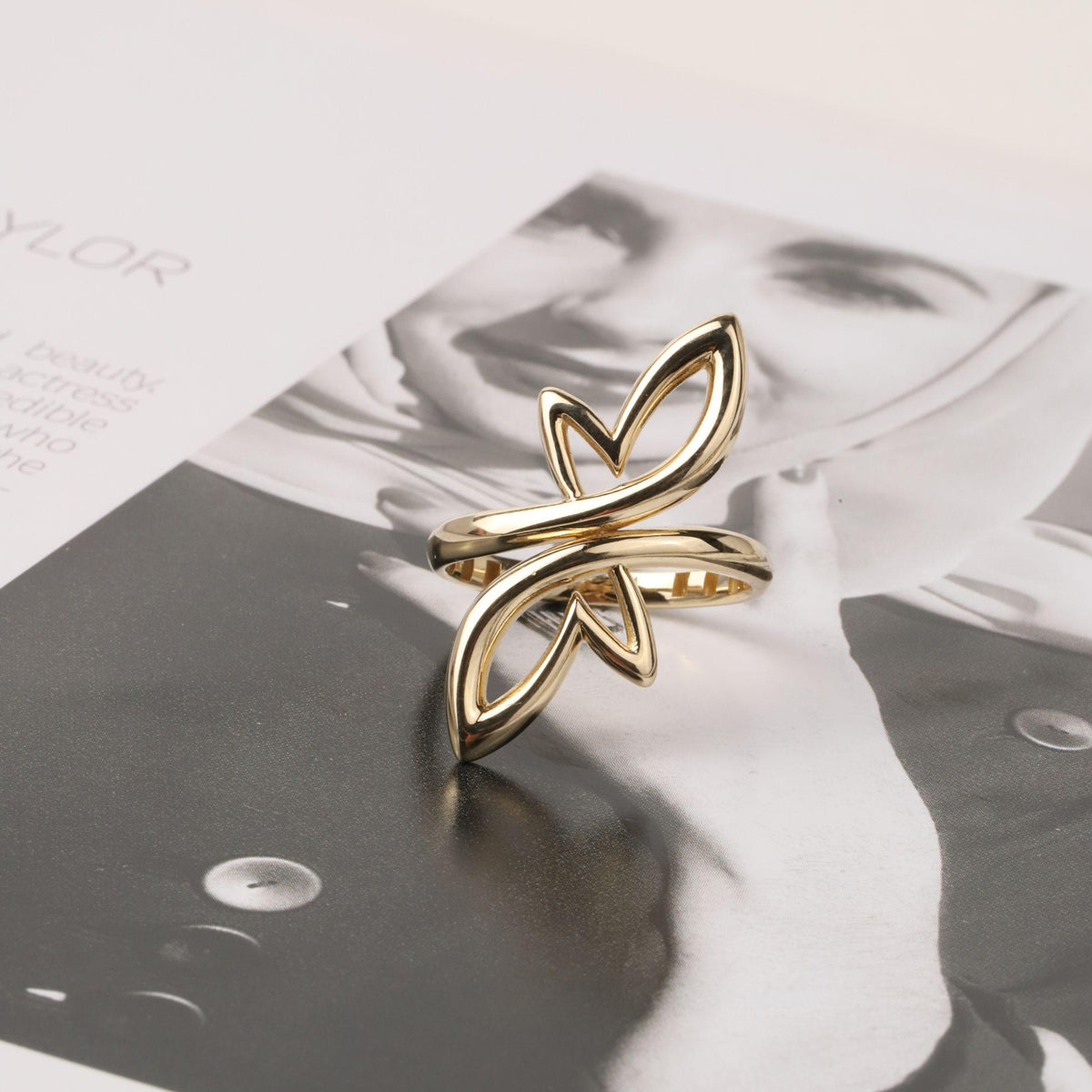 14K Gold Open Heart Wrap Ring, Sculptural Petal Ring, Modern Statement Jewelry, Bypass Gold Ring, Elegant Everyday Gift for Women