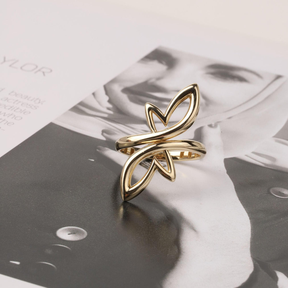 14K Gold Open Heart Wrap Ring, Sculptural Petal Ring, Modern Statement Jewelry, Bypass Gold Ring, Elegant Everyday Gift for Women