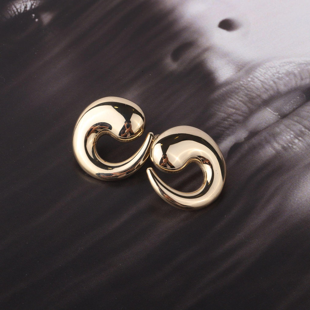 14K Gold Swirl Stud Earrings, Crescent Wave Studs, Sculptural Statement Earrings, Modern Everyday Jewelry, Elegant Gift for Women
