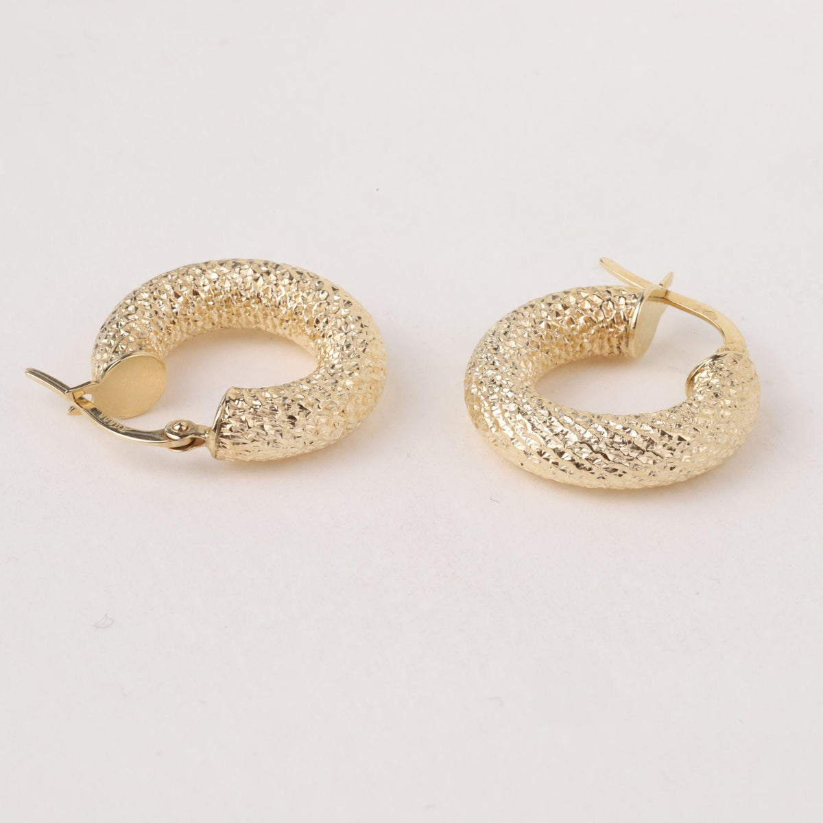 14K Gold Chunky Textured Hoop Earrings, Thick Diamond Cut Hoops, Bold Sparkle Earrings, Everyday Fine Jewelry, Gift for Women