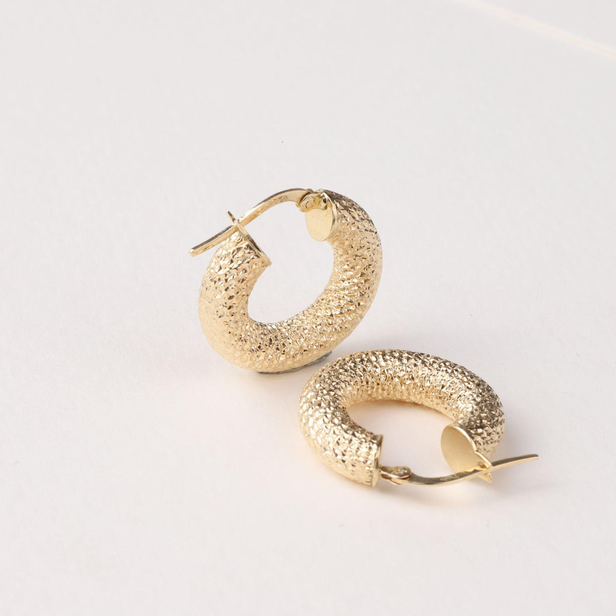 14K Gold Chunky Textured Hoop Earrings, Thick Diamond Cut Hoops, Bold Sparkle Earrings, Everyday Fine Jewelry, Gift for Women